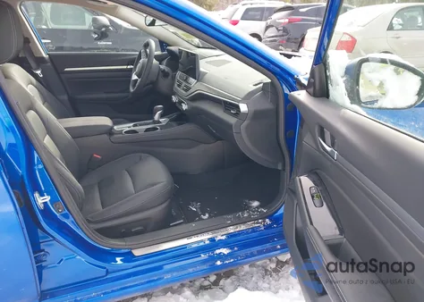 2025 Nissan Altima Sl Awd z USA, uszkodzony, nr VIN 1N4BL4EW5SN328417